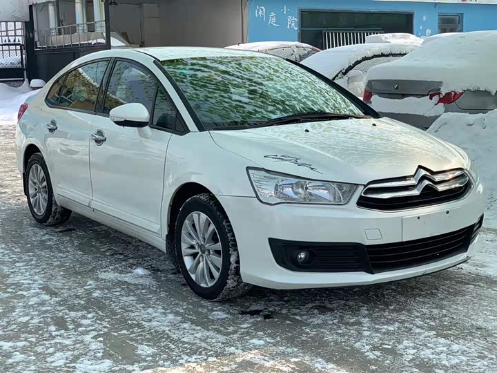 世嘉2014款 1.6l 自动车载互联版