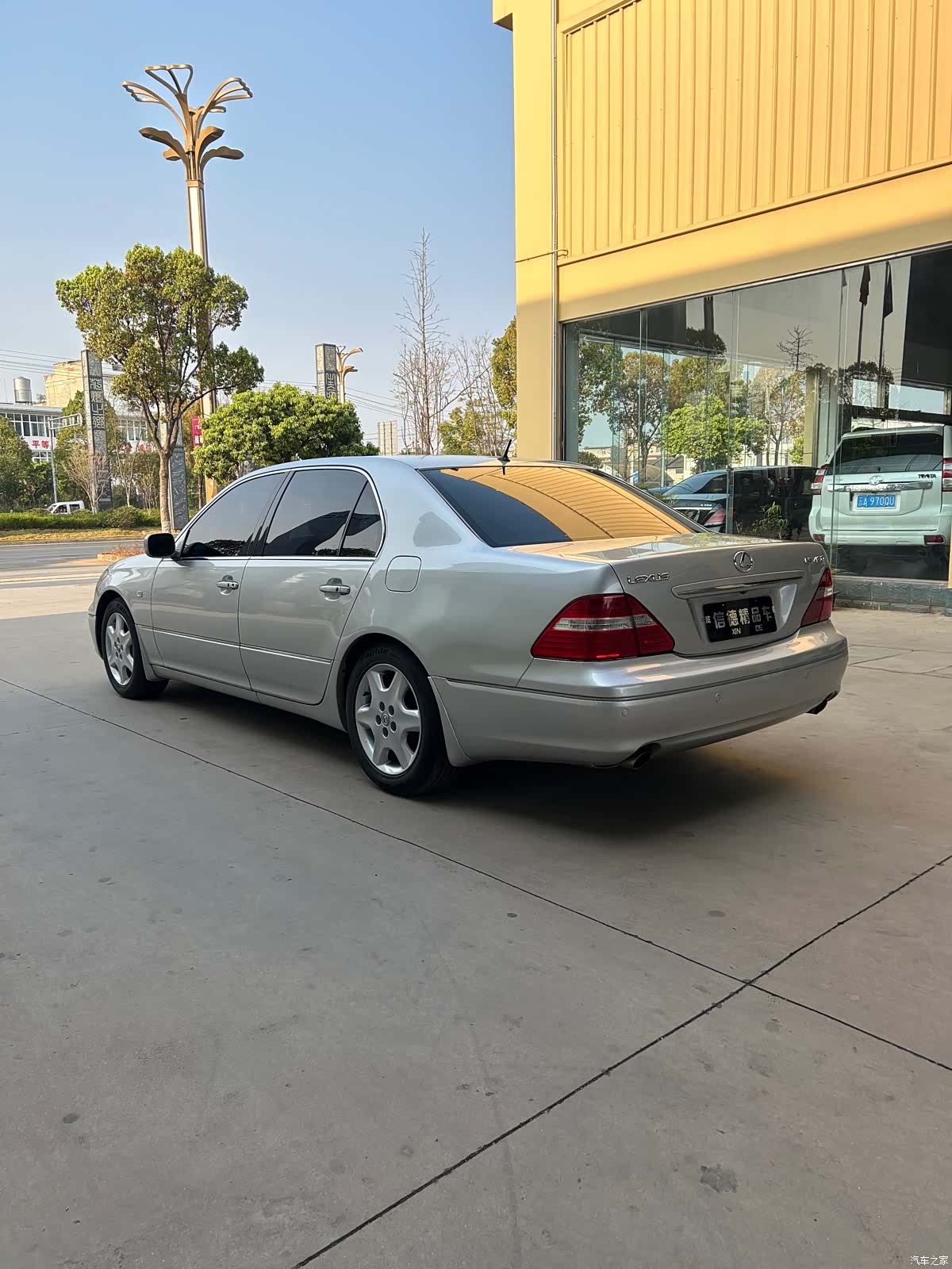 Lexus LS, 2005 6