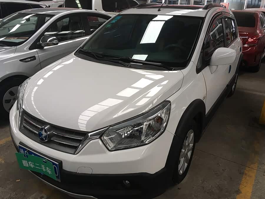 启辰r50x 2013款 1.6l 手动版