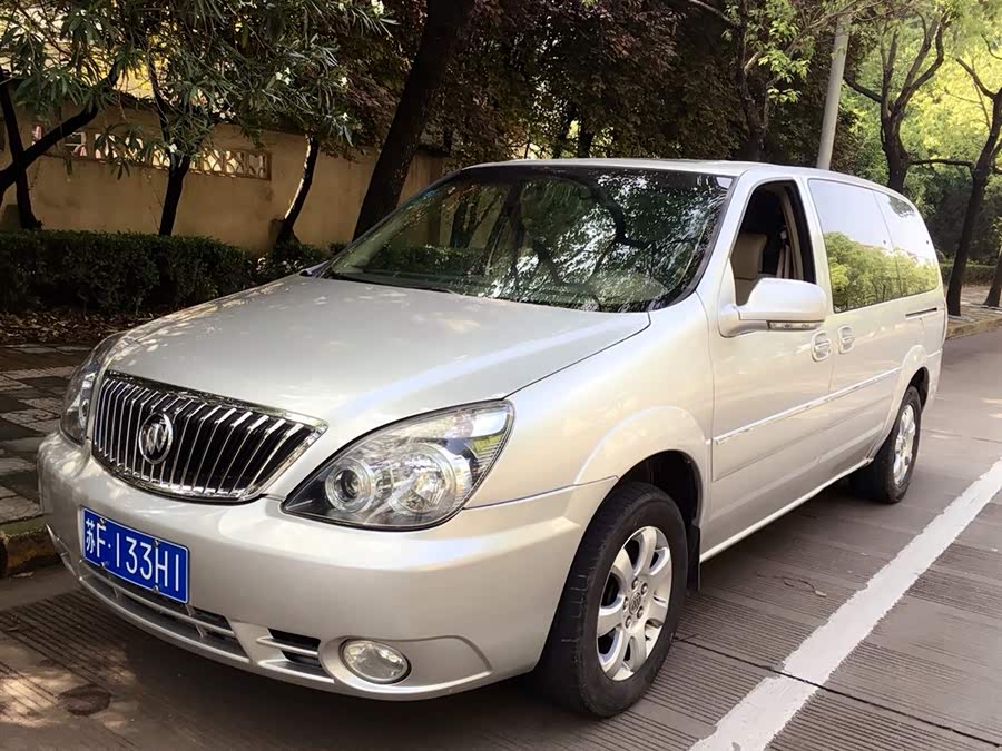 2007款 别克gl8 陆尊 3.0 lt 豪华版