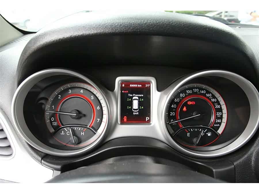 菲跃2012款 2.4l 豪华版