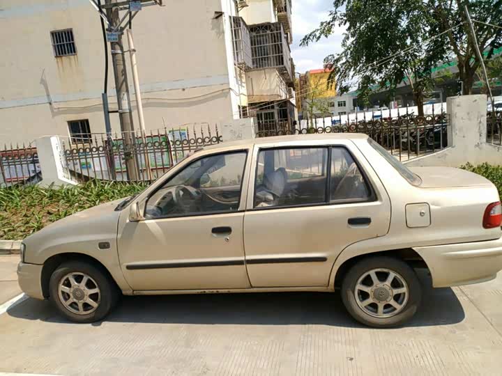 夏利03款 1.0l 手动