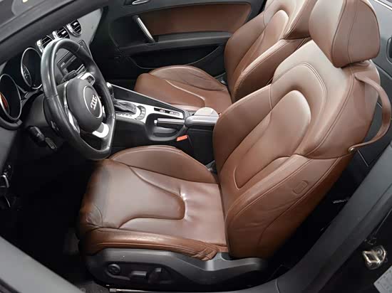 奥迪tt 2011款 tt roadster 2.0tfsi