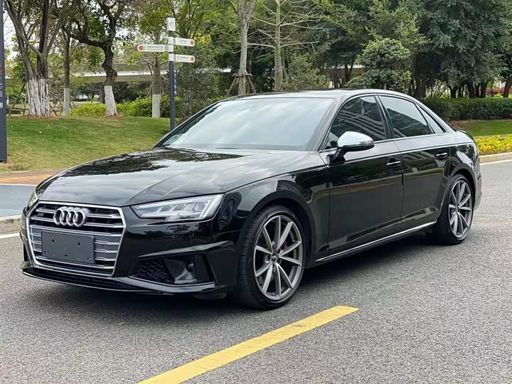 奥迪s4 2018款 s4 3.0tfsi