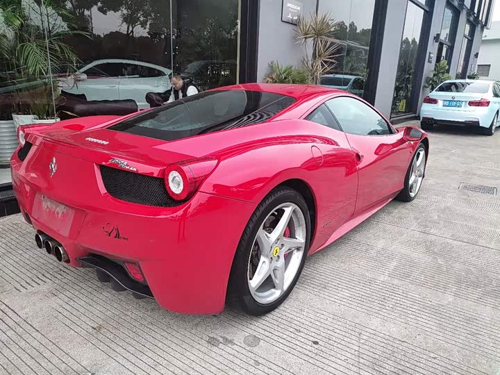 法拉利4582012款45litalia中国限量版