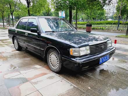皇冠95款 3.0l