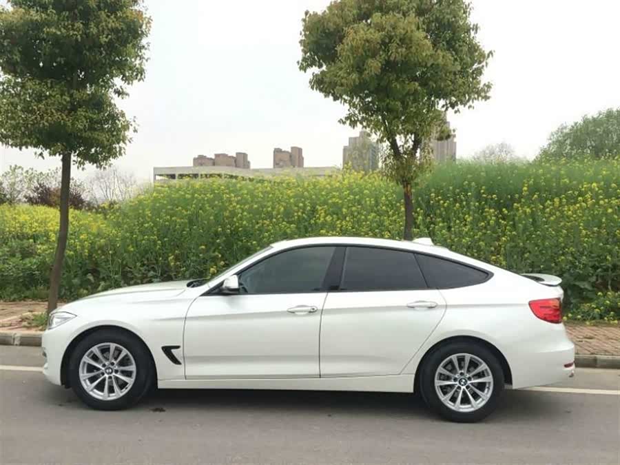 dw做的代码,但是图片为什么在天猫上不能居中显示.