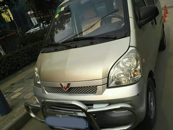 2011款 五菱荣光 1.2l 手动 6407b基本型