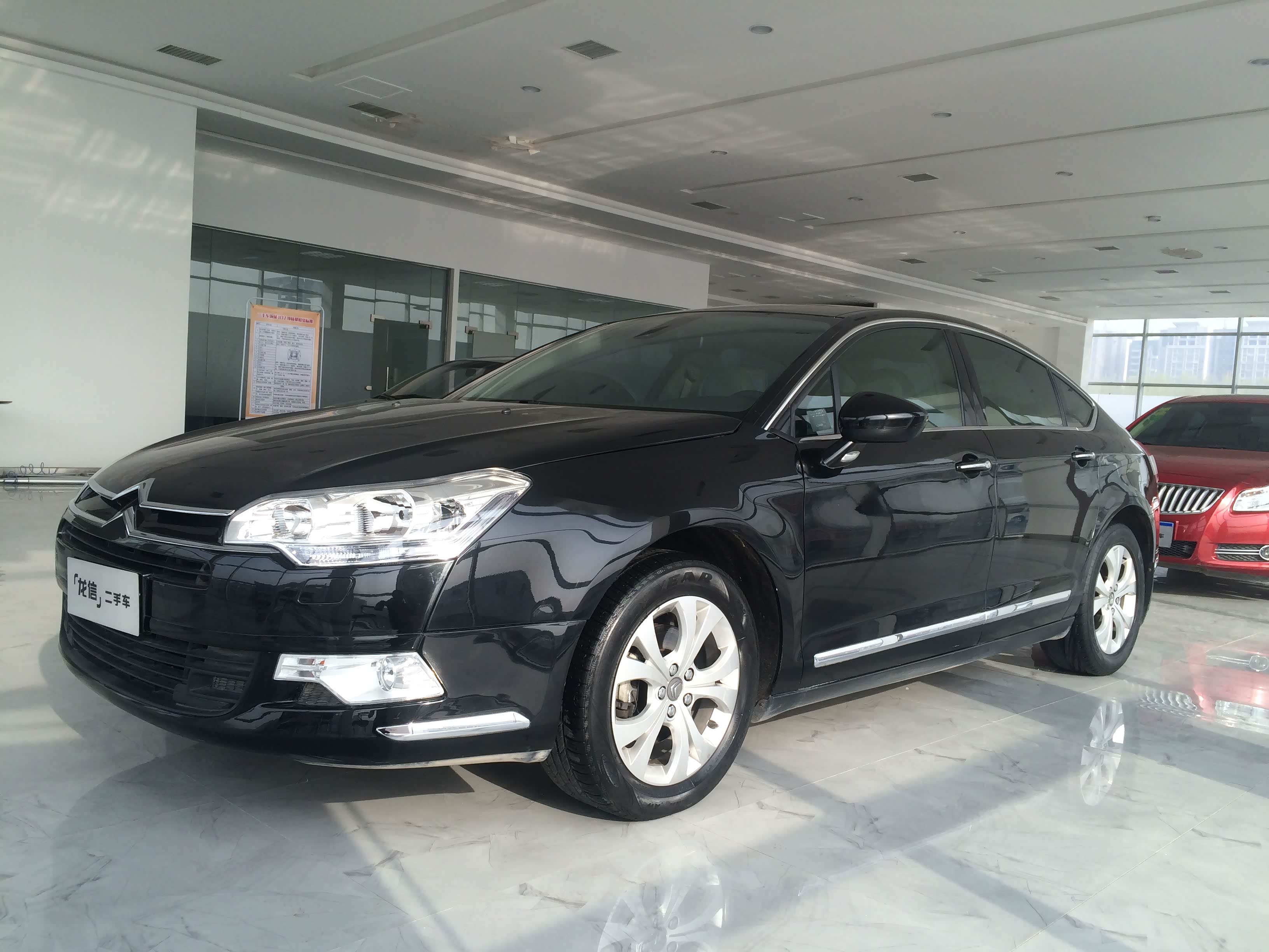 如何挑选一个好的二手车 autohomecar__wKgH11b8oGyAbAXAABr-sEfLbWs832.jpg