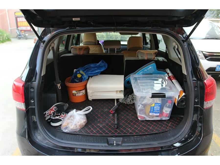 一个足一个拜念什么?