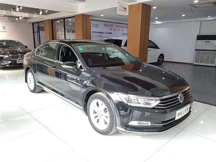 迈腾2018款 改款 330tsi dsg 豪华型