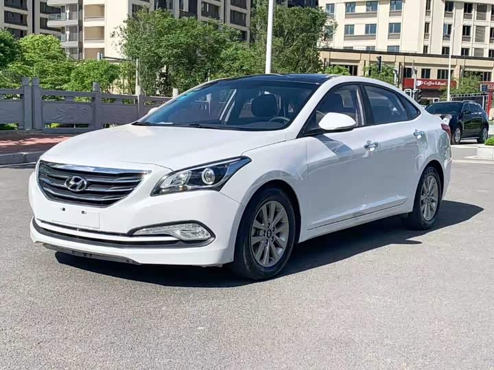 名图2014款 2.0l 自动至尊型lux