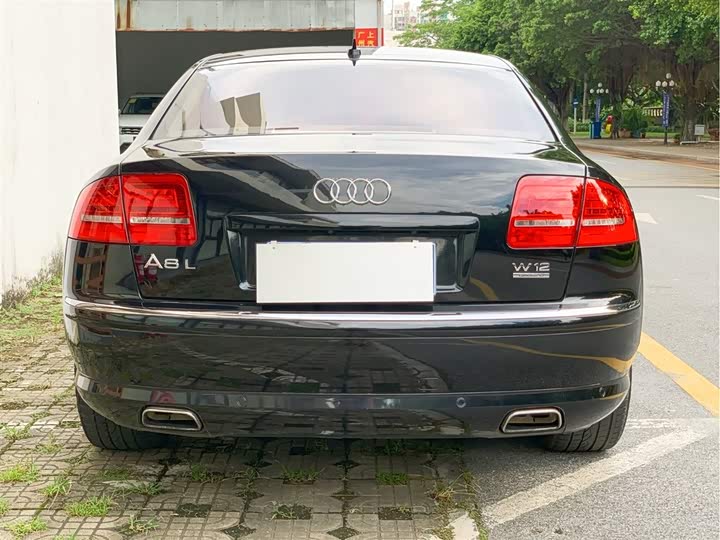 奥迪a8 2010款 a8l 6.0 w12 quattro 百年纪念版