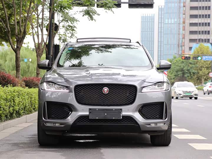 捷豹f-pace 2020款 2.0t 赛旗版