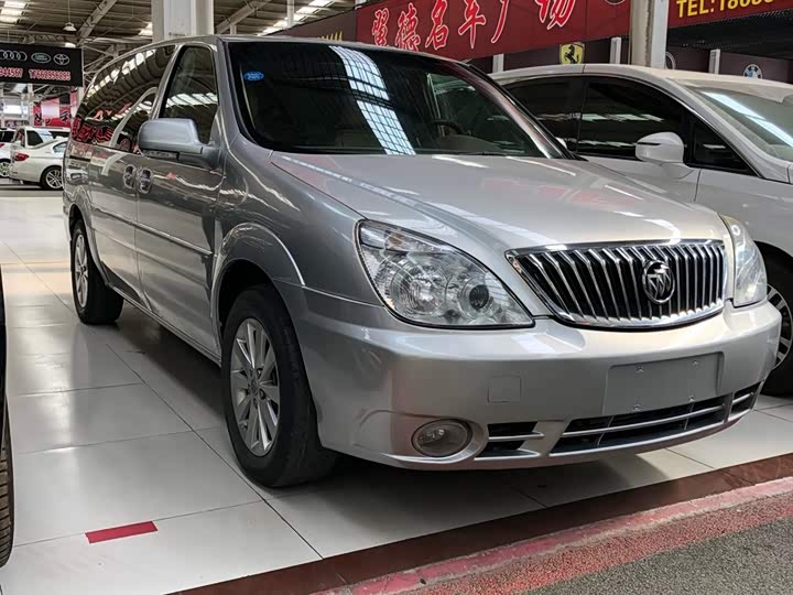 别克gl8 2014款 2.4l 经典版