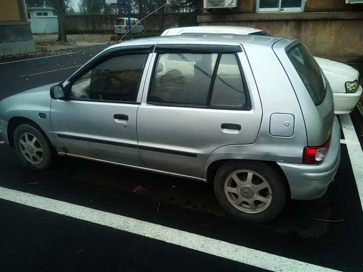 夏利03款 1.0l 手动