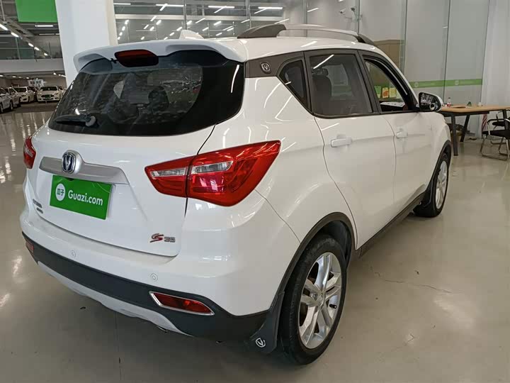 长安cs35 2017款 1.6l 手动豪华型