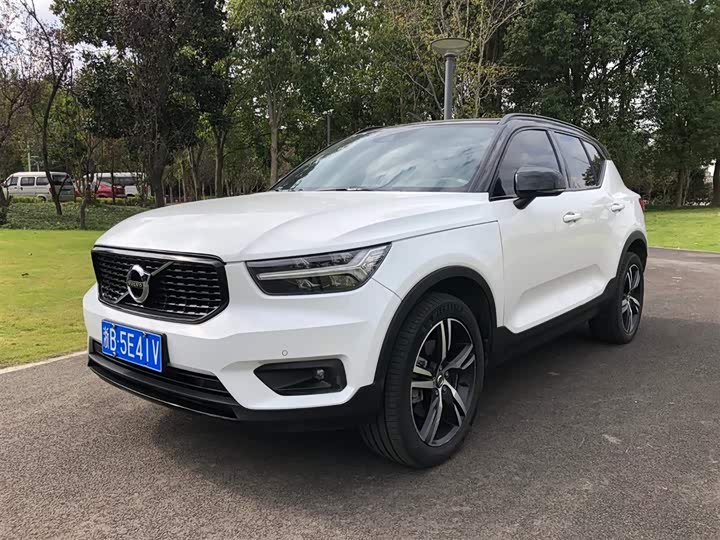 沃尔沃xc40 2020款 t4 四驱智远运动版