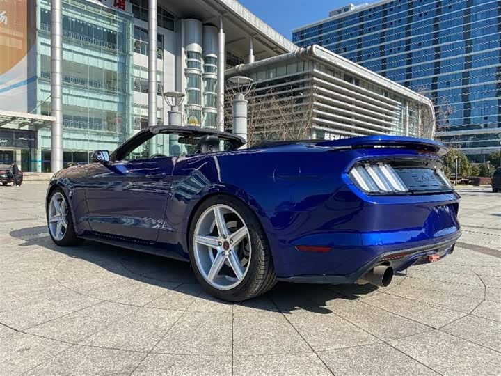 赛麟mustang 2015款 2.3t 豪华运动敞篷型