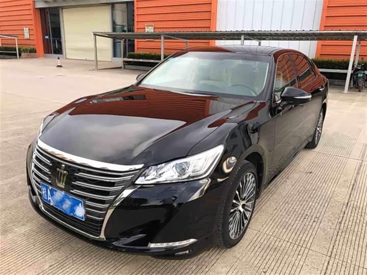 皇冠2015款 2.5l 豪华版