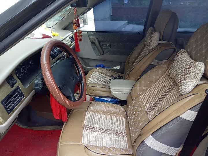 桑塔纳2000 1.8 gsi 时代超人