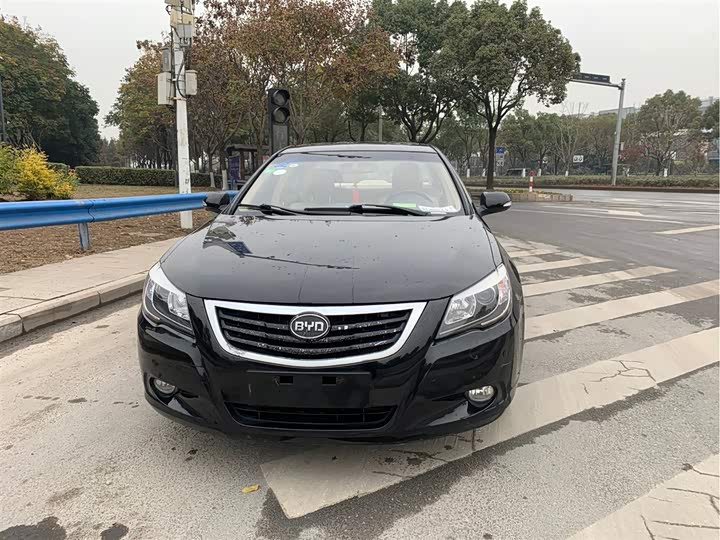 比亚迪g6 2013款 1.5tid 自动尊荣型