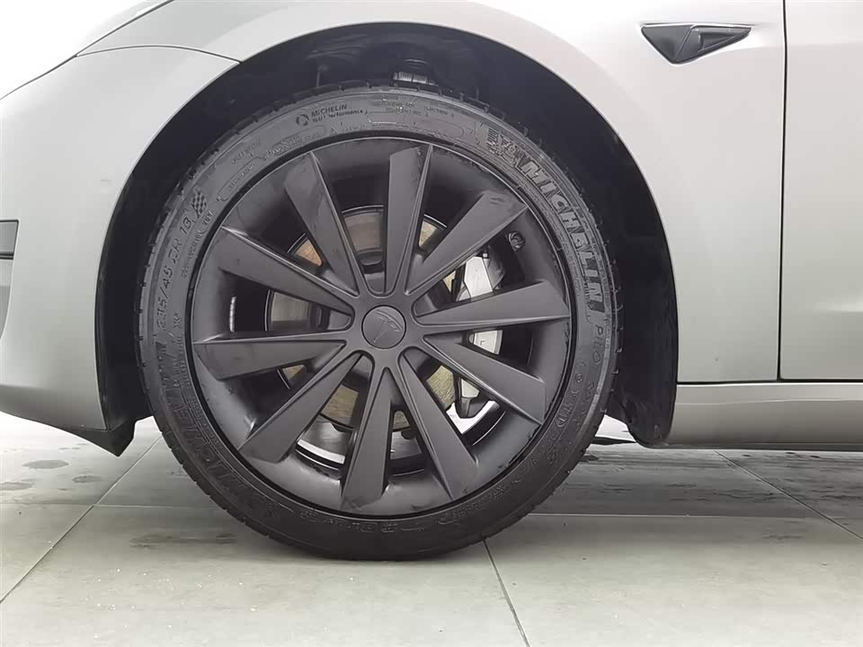 Tesla Model 3 Tesla Model 3