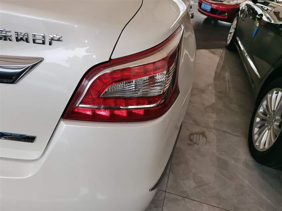 Nissan Teana