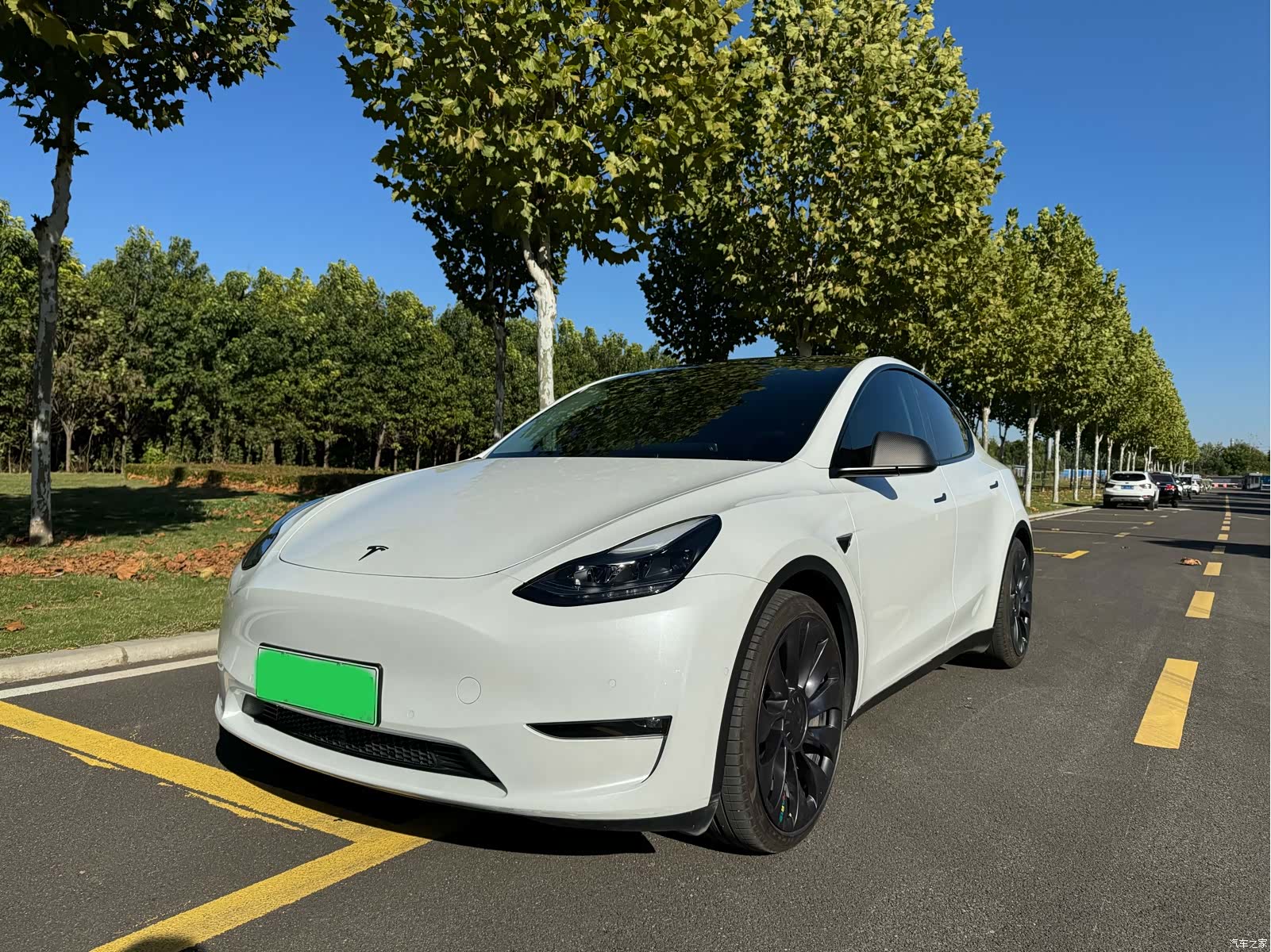 Tesla Model Y, 2022 1