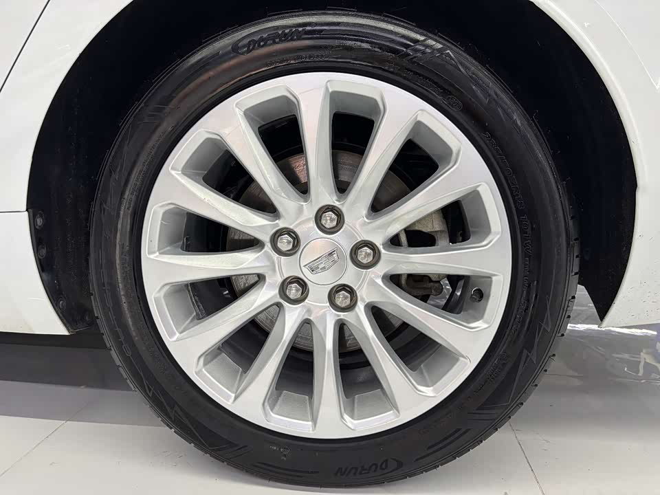 Cadillac XTS Cadillac XTS