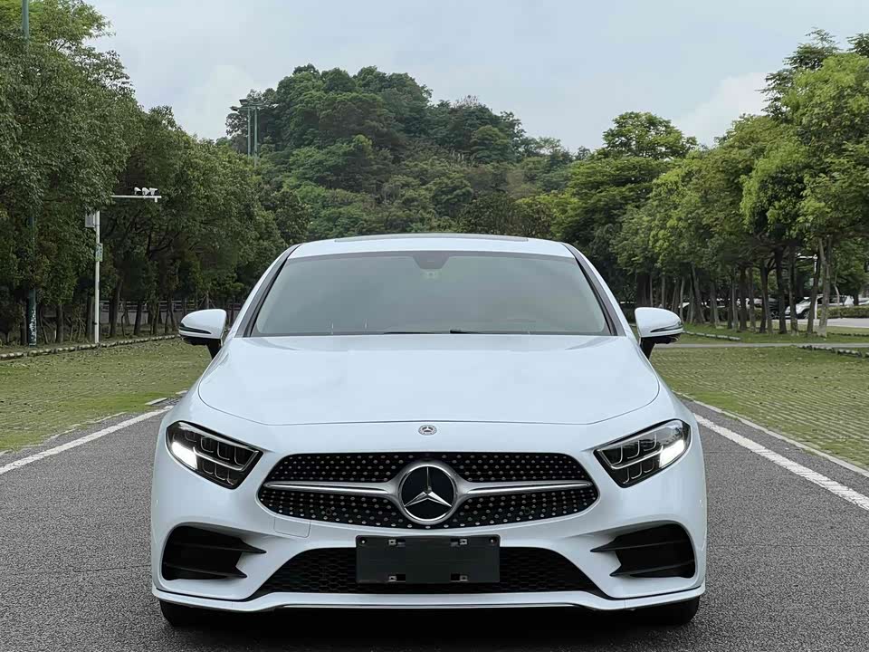 Mercedes-Benz CLS Mercedes-Benz CLS