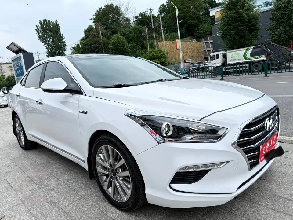 Hyundai Name picture