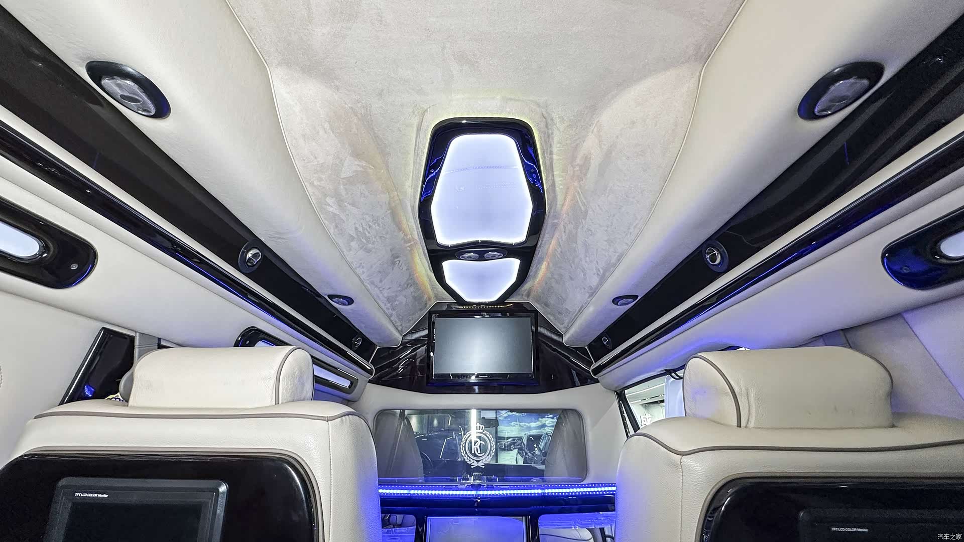 GMC SAVANA, 2016 19