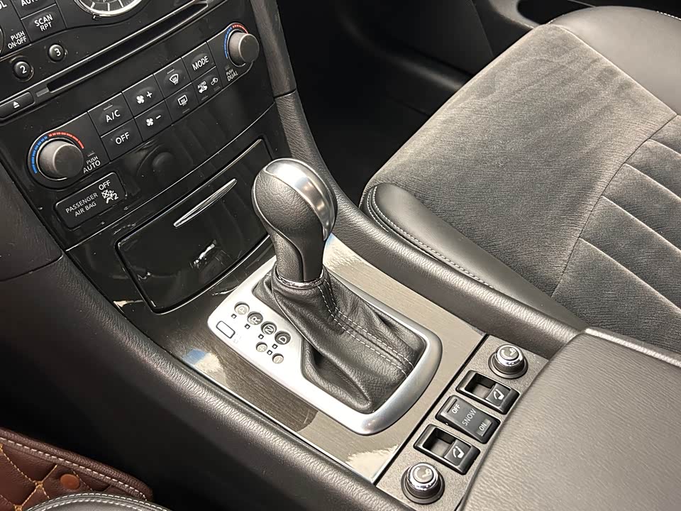 Infiniti QX50