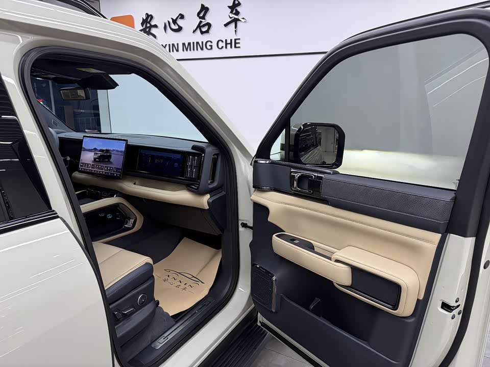 BYD Leopard 5 BYD Leopard 5