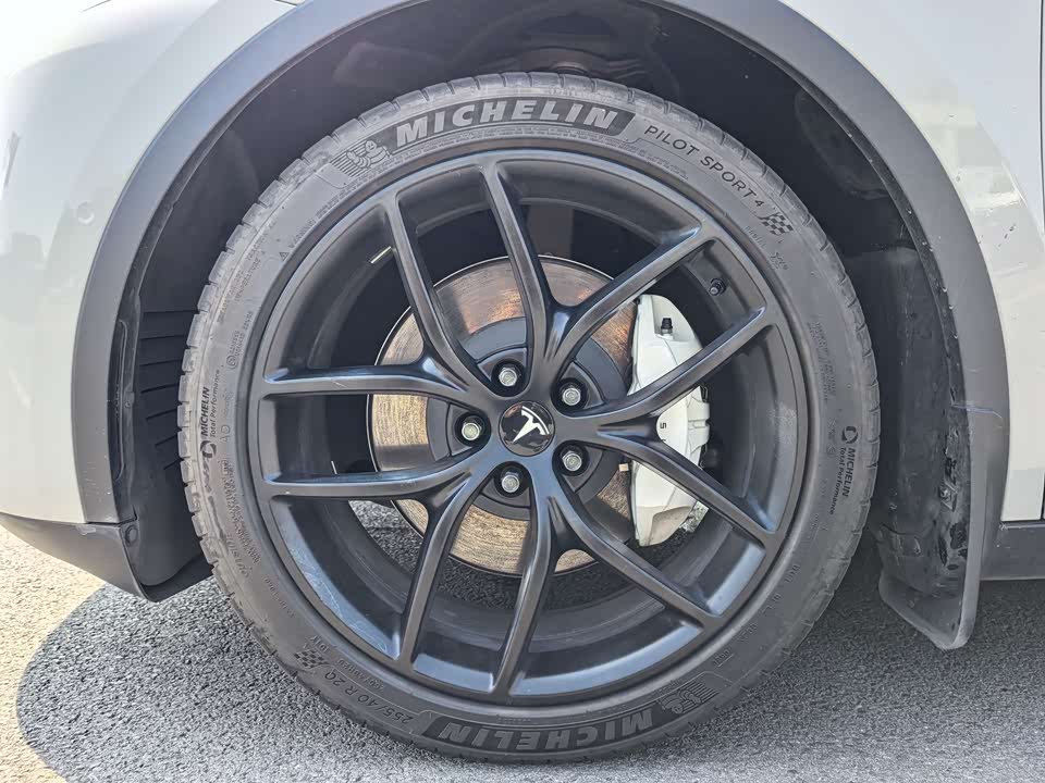 Tesla Model Y Tesla Model Y