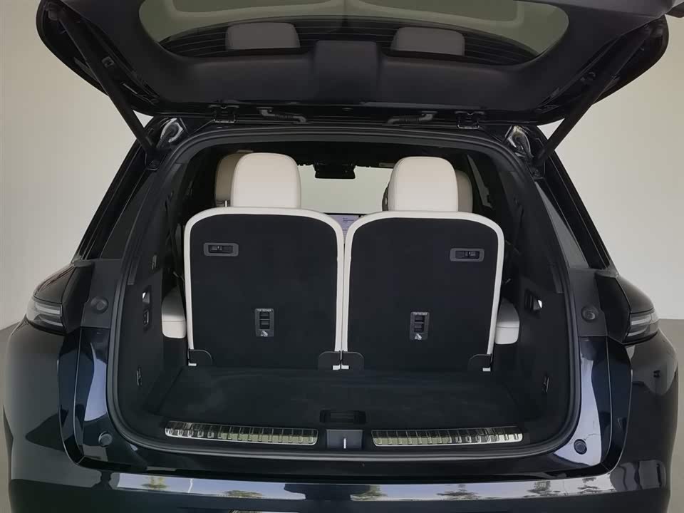 Li Auto Ideal L8
