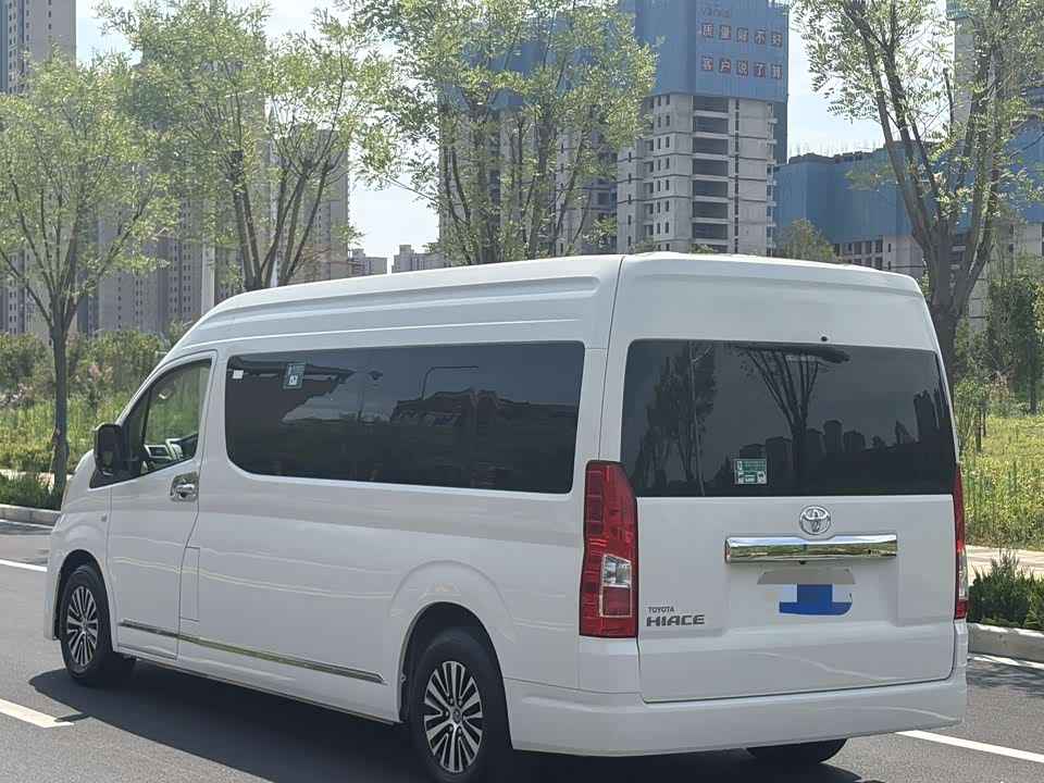 Toyota HIACE Toyota HIACE