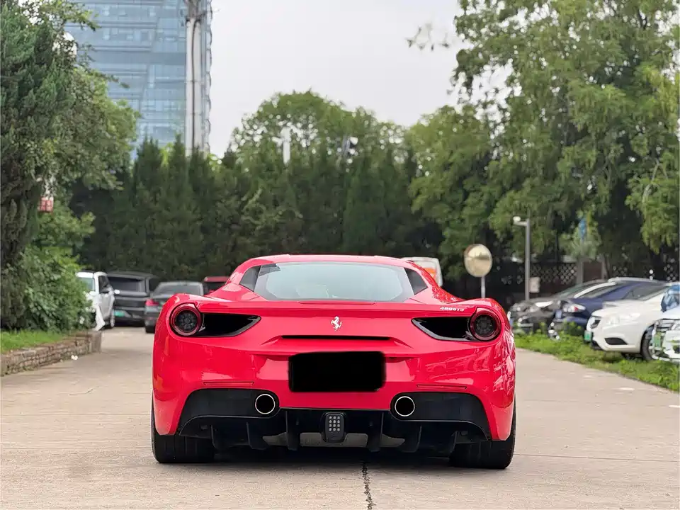 Ferrari 488