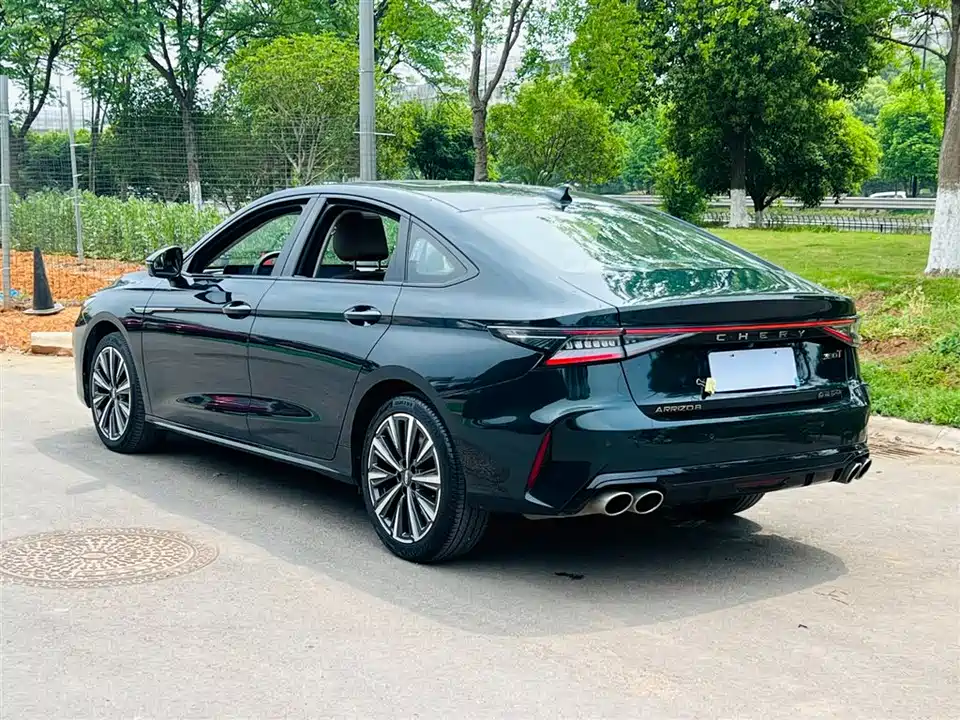 Chery Arrizo 8