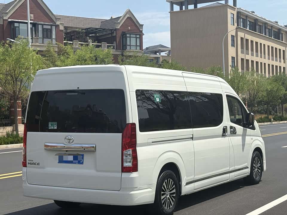 Toyota HIACE Toyota HIACE