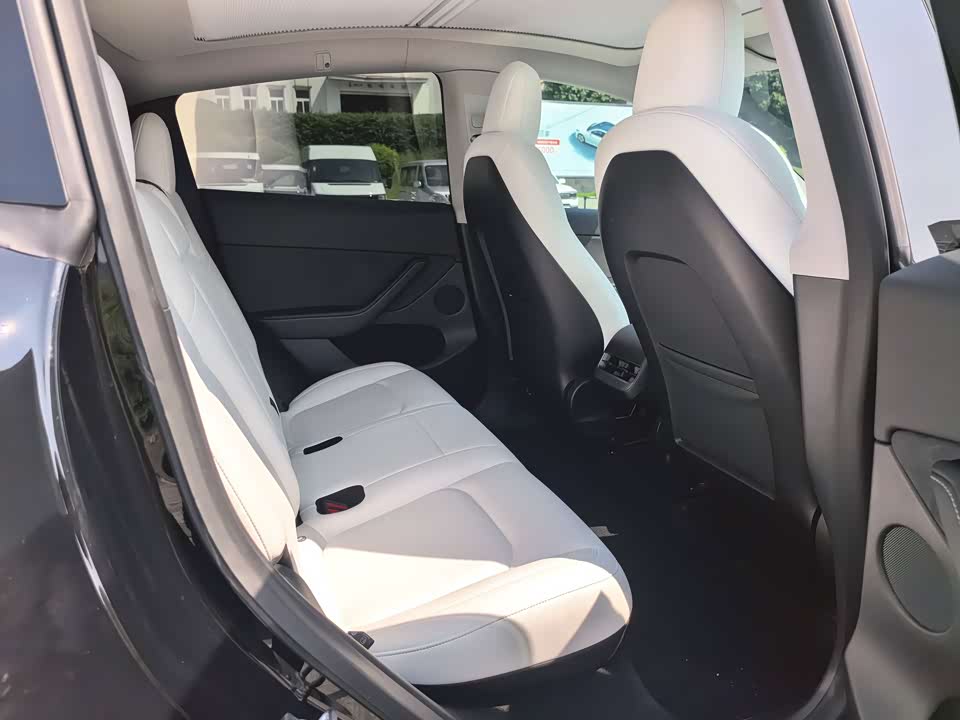 Tesla Model Y Tesla Model Y