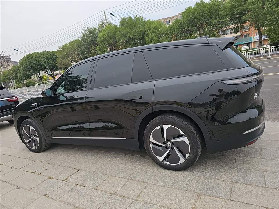 NIO ES8 NIO ES8