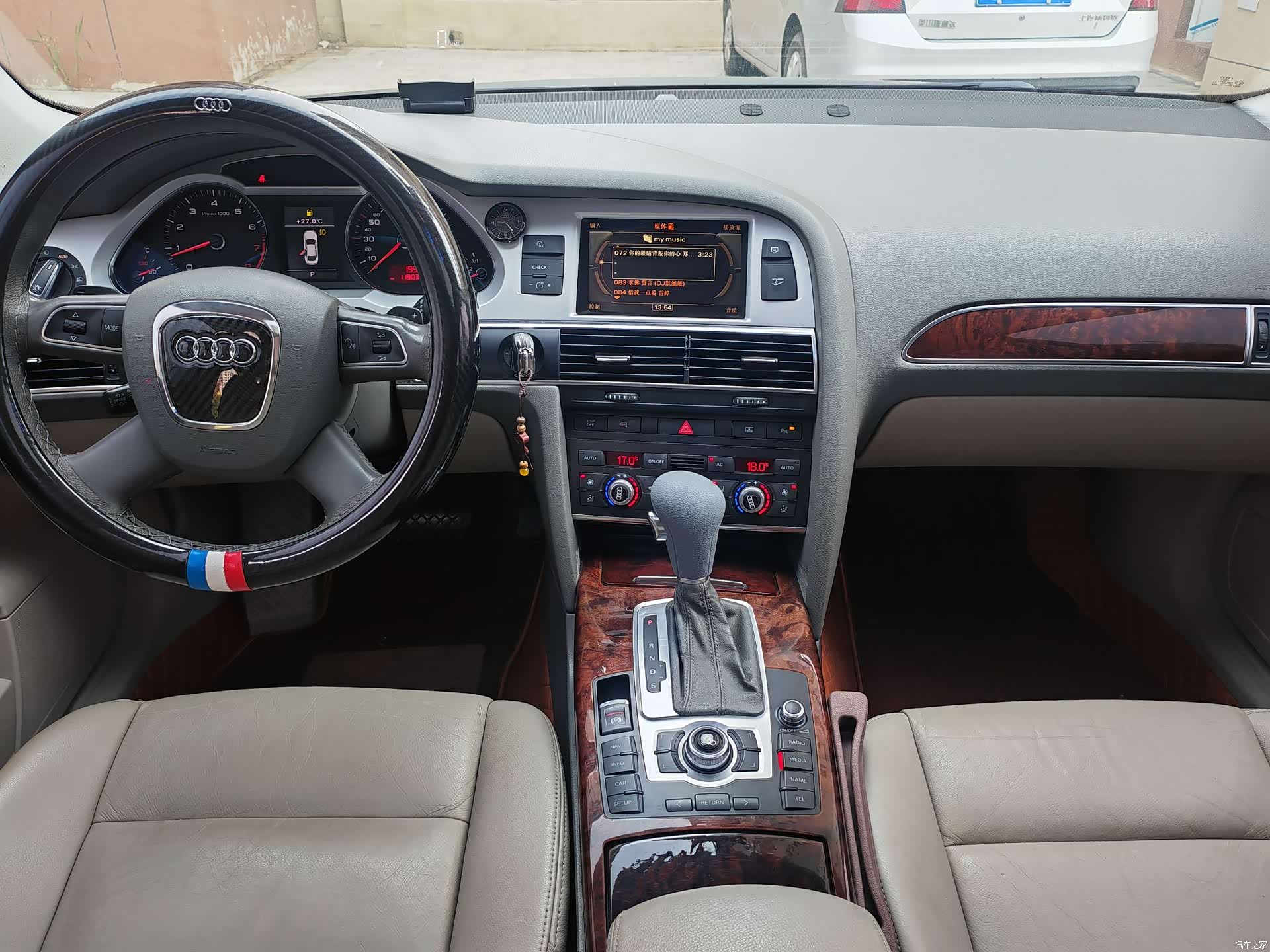 Audi A6L, 2011 7