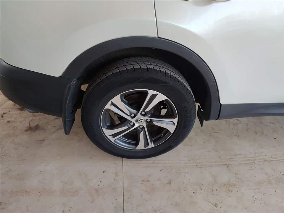 Toyota RAV4 Rongfang