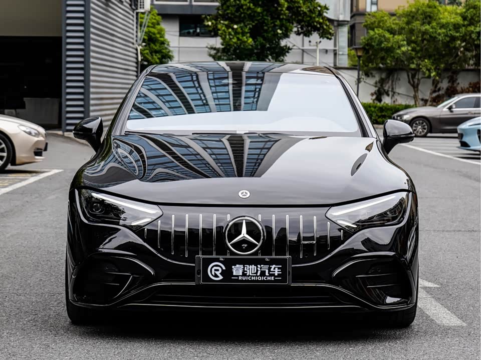 Mercedes-Benz EQE AMG