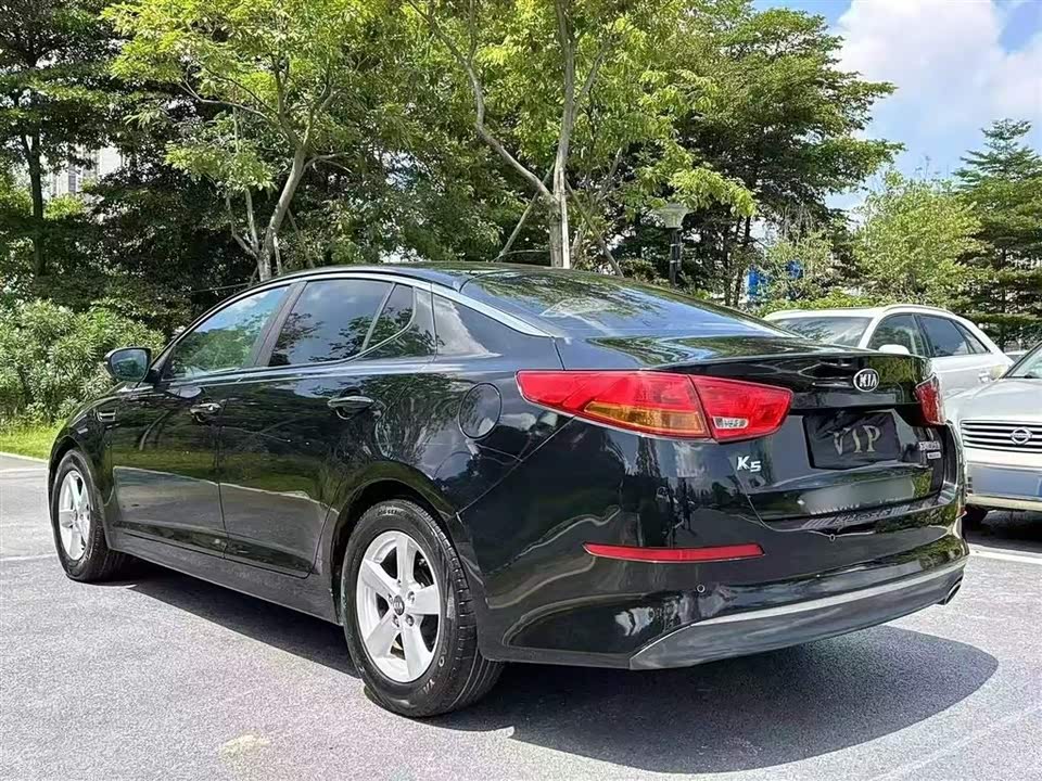Kia K5 Kia K5