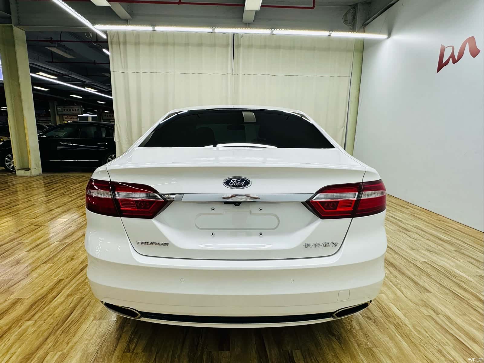Ford Taurus, 2016 7