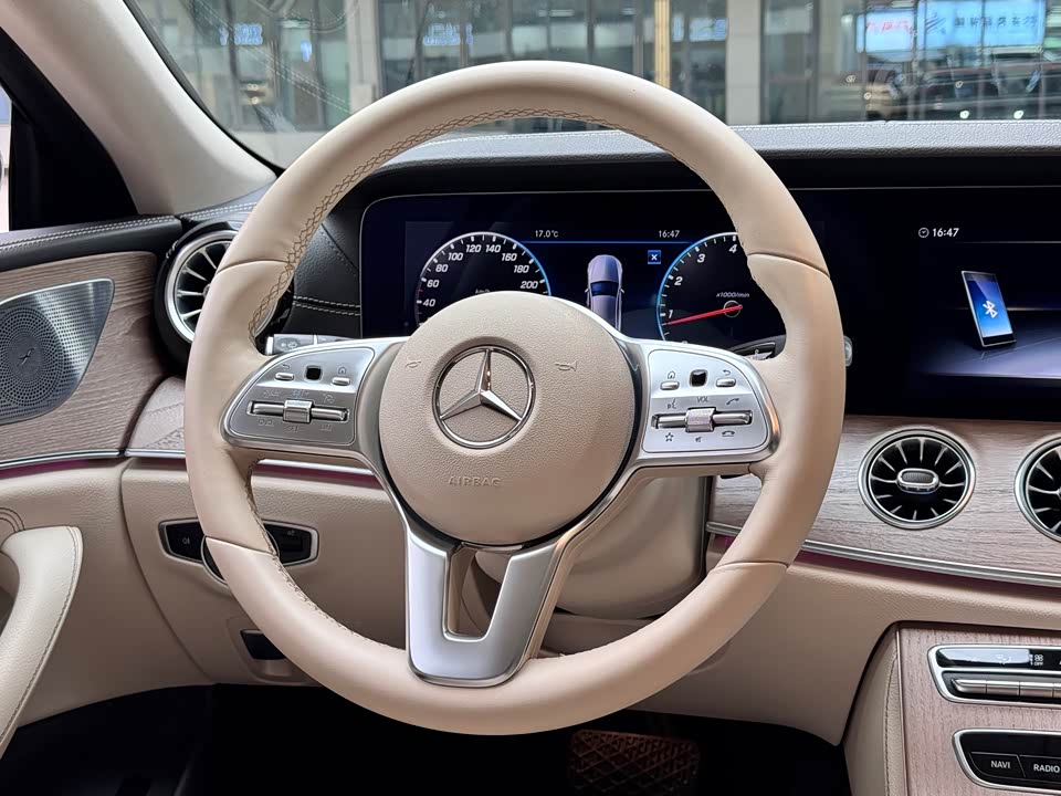 Mercedes-Benz CLS Mercedes-Benz CLS