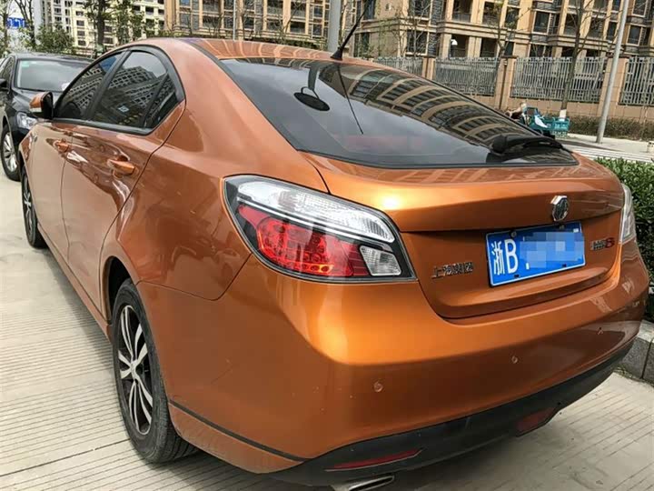 名爵6 2011款 三厢 1.8l 自动精英版